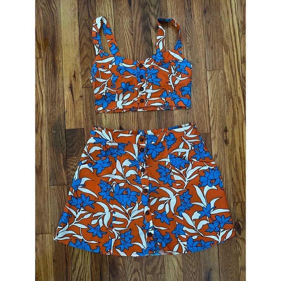 Forever 21 Other - Bold Print Matching Set - Button up skirt and Crop